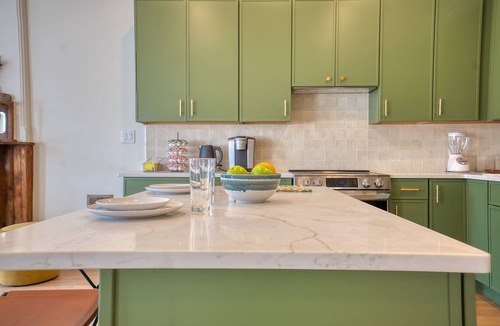 Bedford-Stuyvesant Apartment | Spacious BedStuy Duplex: 3BR 3BA w/King Beds, Heated Floors & FIFA 2026 Dates