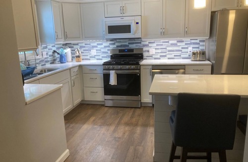 Audubon House | Spacious Big Cormorant Lakehouse Huge Deck, Views, & Bonus Sleeping areas