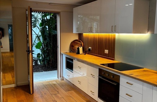 Bilinga Apartment | Spacious Bilinga Beach Stay | Sleeps 6 + Sauna