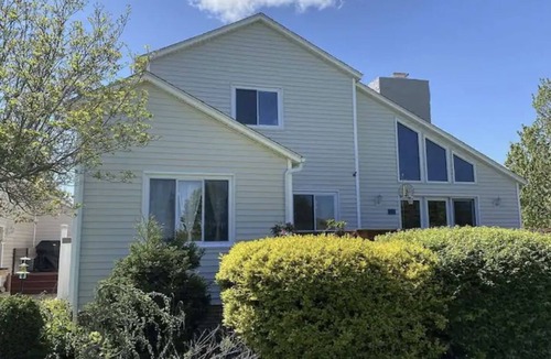 Merrimac House | Spacious Blacksburg home, conveniently located to Virginia Tech!