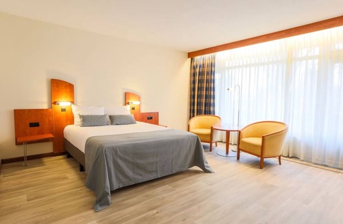 Bosschenhoofd Hotel | Spacious Bosschenhoofd Stay | Outdoor adventure, Cityscape | 2 Units