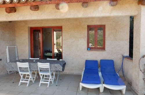 Torroja del Priorat Apartment | Spacious, bright vacation apartment in Priorat Pet-friendly, garden + terrace