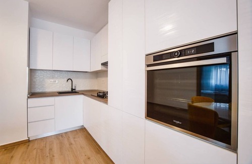 Oradea Apartment | Spacious & Bright 2 bedroom Central Apartment