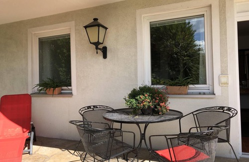 Colmdorf Apartment | Spacious, bright 2-room apartment with terrace and landscaped garden