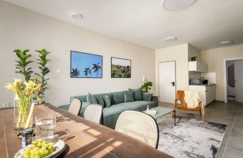 Old North Apartment | Spacious & Bright 3BR Apt with City View
