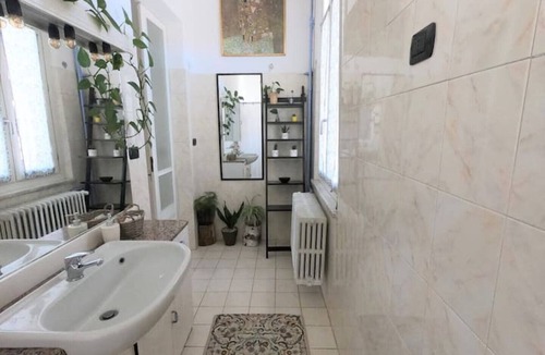 Roreto House | Spacious bright and quiet house with garden in Bra