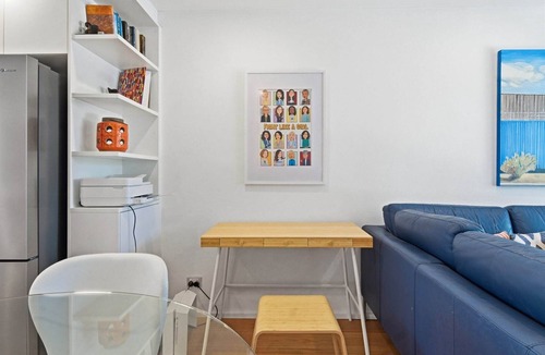 Kingston Apartment | Spacious Bright Apartment with Courtyard and BBQ