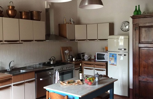 Pieve di Compito Apartment | Spacious & Bright in Lucca Country Villa