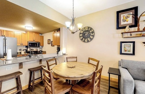 Copper Mountain Village Condo | Spacious & Bright Condo W/Shared Pool, Easy Ski Access & Free WiFi