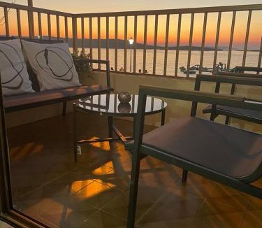 Qawra House | Spacious Bugibba Seafront Villa Free Parking & WiFi