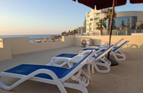 Qawra House | Spacious Bugibba Seafront Villa Free Parking & WiFi
