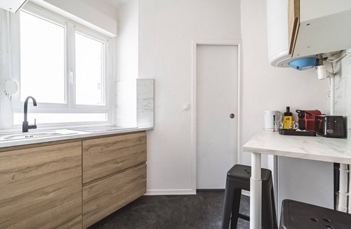 Reims City Centre House | Spacious building - city center - sleeps 15