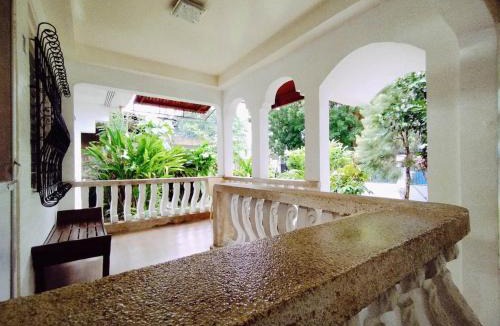 Medina Apartment | Spacious Bungalow Central to Downtown Medina
