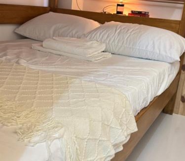 Baler House | Spacious Bunk Bed & Dedicated Workspace