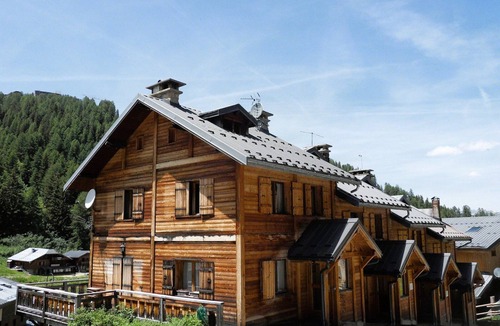 Plagne 1800 Ski Chalet | Spacious chalet in resort center, 10 people, pets allowed