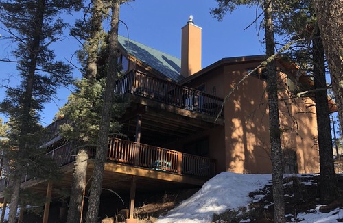 Angel Fire Cabin | Spacious cabin, 2 decks, Wheeler PK view, over 2mi from ski drop off, hot tub…