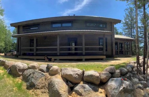 Ely Cabin | Spacious Cabin on the lake