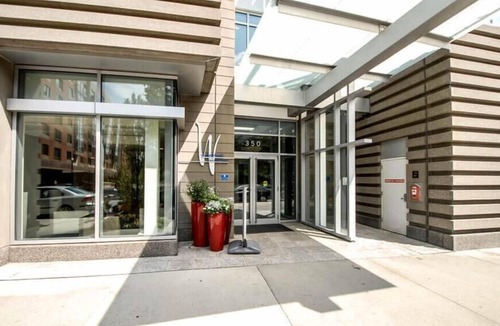East Cambridge Apartment | Spacious Cambridge 1BR | Full Kitchen | Work Desk | by GLS