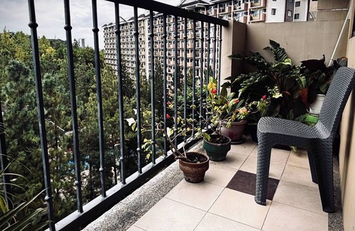 Poblacion District Apartment | Spacious Central Davao City Getaway - Spacious Apartment with Shared Pool