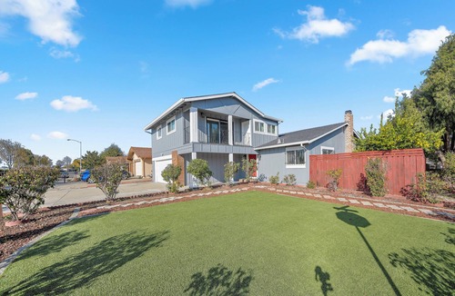 Union City House | Spacious & Central. Pool Table & Ping Pong. 6 TVS. Balcony. Garage. Wifi