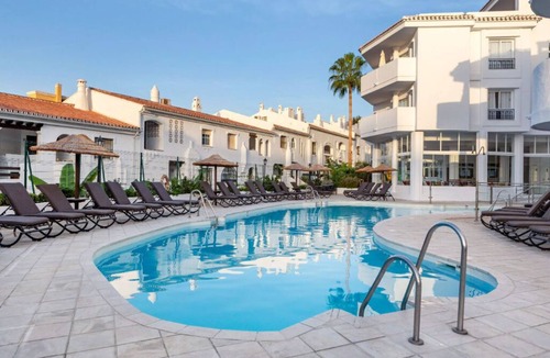 Benalmadena Costa Apartment | Spacious Central Studio | Costa del Sol | Sleeps 2