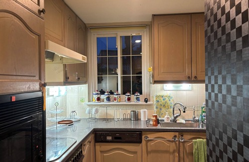 Akasaka Condo | Spacious central Tokyo garden home with private garden. Walking to Roppongi