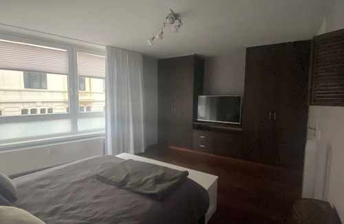 Altstadt-Nord Apartment | Spacious, central yet quiet luxury apartment