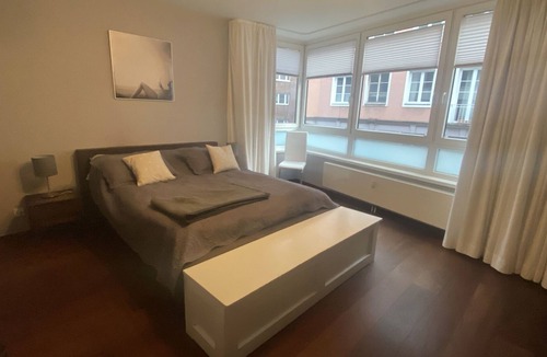Altstadt-Nord Apartment | Spacious, central yet quiet luxury apartment