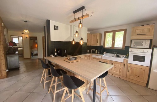 Areches Ski Chalet | Spacious Chalet for 10 - Family-Friendly, Well-Equipped, 4 Bedrooms, Great Views