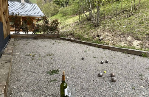 Areches Ski Chalet | Spacious Chalet for 10 - Family-Friendly, Well-Equipped, 4 Bedrooms, Great Views