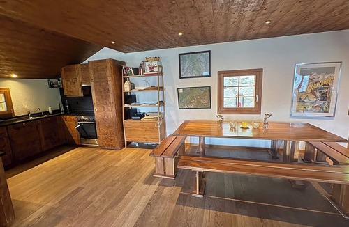 Grimentz Ski Chalet | Spacious chalet for 8 to 10 people 250 meters from the slopes: 3 double bedrooms 1 bunk room - spaci