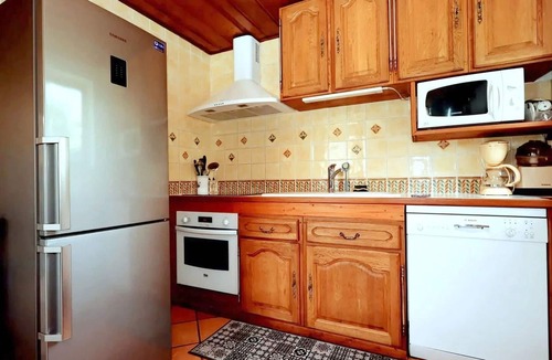 Les Houches Ski Chalet | Spacious chalet for 8 in Les Houches, with parking