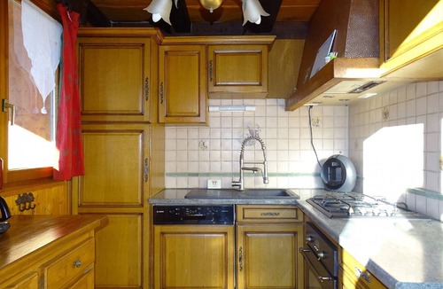 Les Gets Ski Chalet | Spacious chalet in Les Gets with fireplace, WiFi and pets allowed