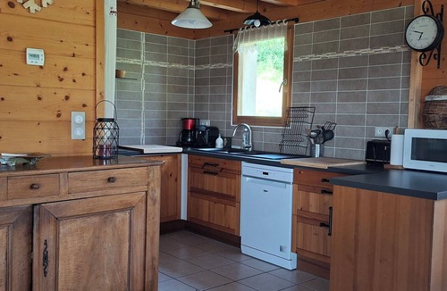 Ancelle Ski Chalet | Spacious chalet on large south-facing private plot with mountain views