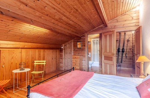 Montriond Ski Chalet | Spacious chalet with jacuzzi and sauna in Morzine, pets allowed