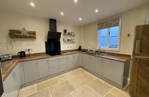 Monmouth House | Spacious character holiday cottage property near town Centre