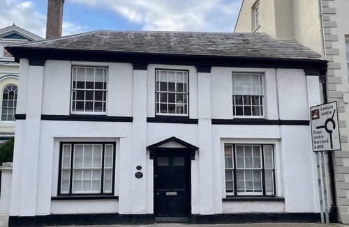 Monmouth House | Spacious character holiday cottage property near town Centre