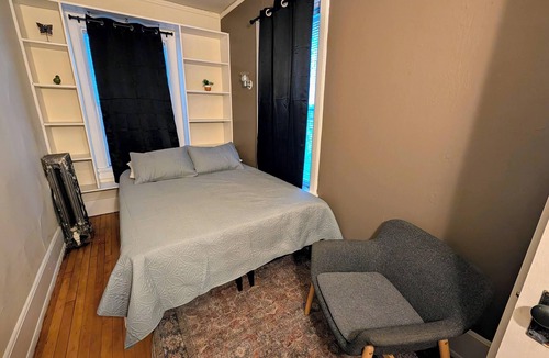 Yankee Hill Bed & Breakfast | Spacious & Charming 4 BR near Downtown