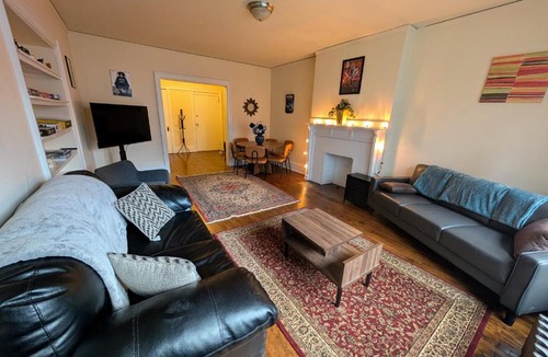 Yankee Hill Apartment | Spacious Charming 4 BR near Downtown