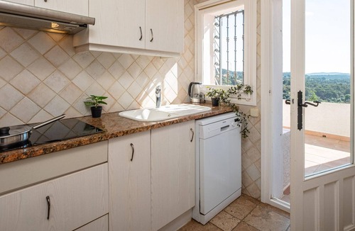 Vall-Llobrega Villa | Spacious Charming House in Vall-llobrega