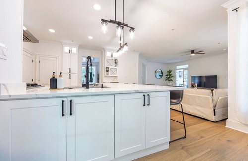 Chevy Chase House | Spacious Chevy Chase 7BR – Quick DC Access