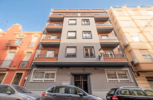 Jesus Apartment | Spacious Clean & Colourful Apt Quiet Zone