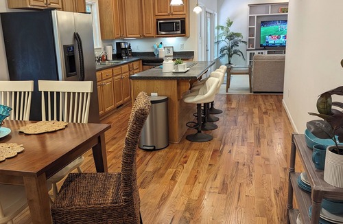 Clemson House | Spacious Clemson House, close to CU, across from Patrick Square, Pet Friendly!