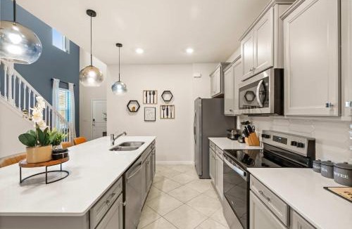 Four Corners Villa | Spacious Clermont Villa Sleeps 16 Pool & More