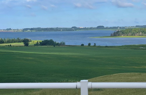 Vernon Bridge House | Spacious Coastal peaceful retreat.