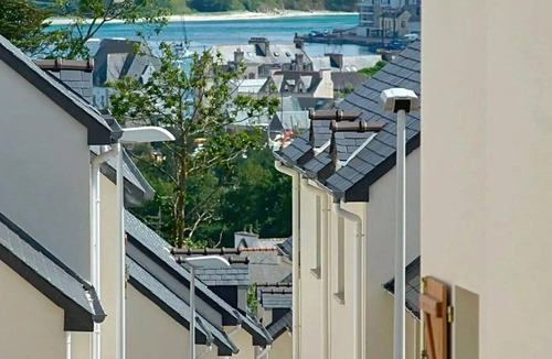 Audierne House | Spacious Coastal Duplex Cottage for 8