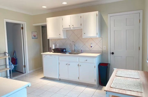 Fairfield House | Spacious Coastal Escape