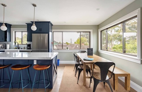 El Granada House | Spacious Coastal Retreat for Groups — Walk to Beach, Harbor & Trails
