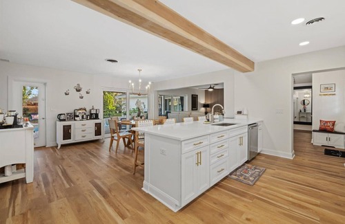 Venice House | Spacious Coastal Retreat in Beautiful Venice FL