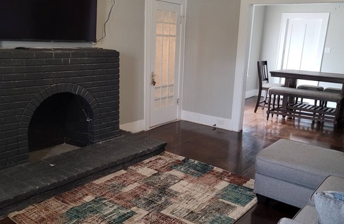 Highland Park Villa | Spacious Colonial 3 bedroom near downtown